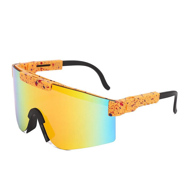 Women's Sporty Statement Sunglasses in Modern Design Bowlift