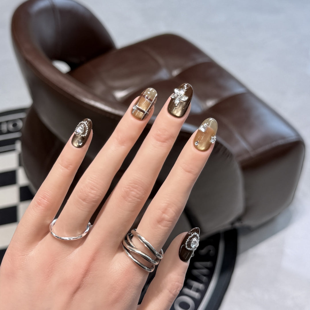 Artistic Stiletto Press-On Nail Set with Luxury Decorative Accents Bowlift
