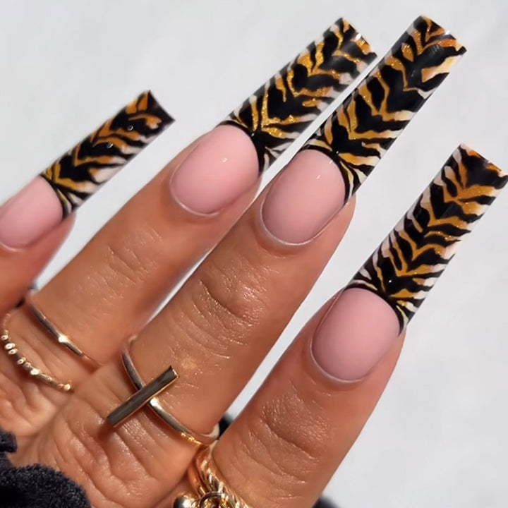 Creative nail art set with stylish animal pattern Bowlift