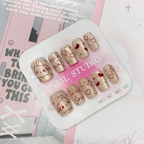 Creative nail art with loving motifs Bowlift
