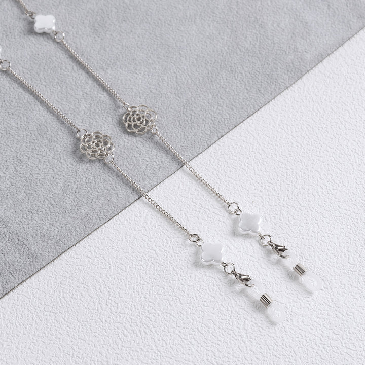 Elegant Floral Drop Earrings Bowlift
