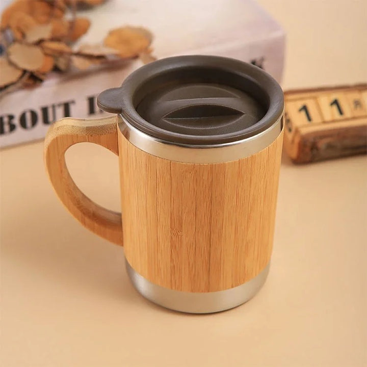 Women sustainable insulated coffee mug with wooden handle Bowlift