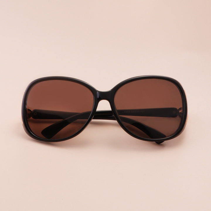 Ladies Luxurious Oversize Sunglasses with Stylish Decor Bowlift