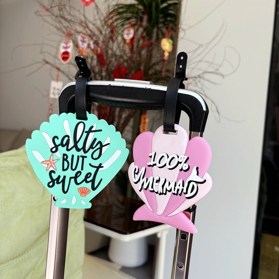 Shell-Shaped Luggage Tag Bowlift