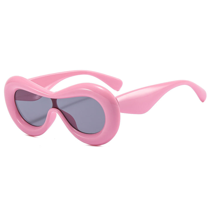 Ladies fashionable sunglasses with nostalgic flair Bowlift