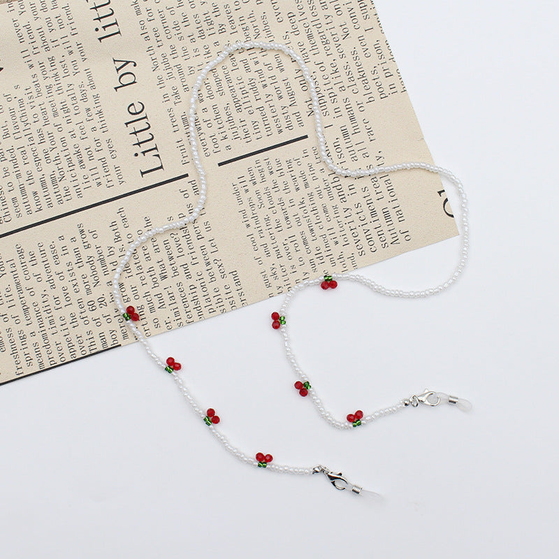 Eye-Catching Beaded Eyewear Chain Bowlift