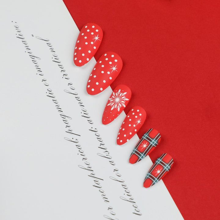Artful stiletto nails with festive design Bowlift