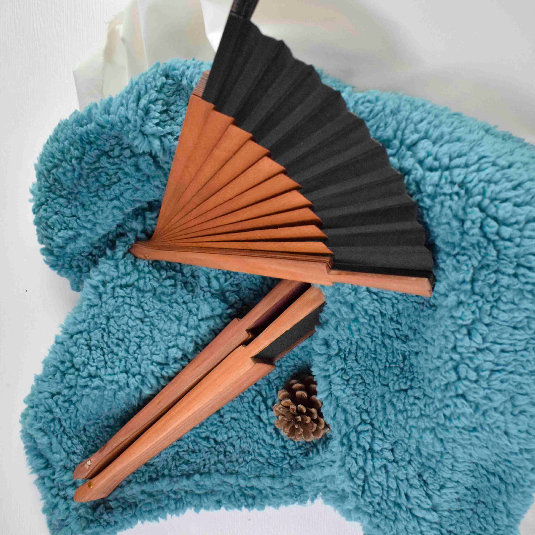 Ladies fan made of high-quality paper with stylish wooden frame Bowlift