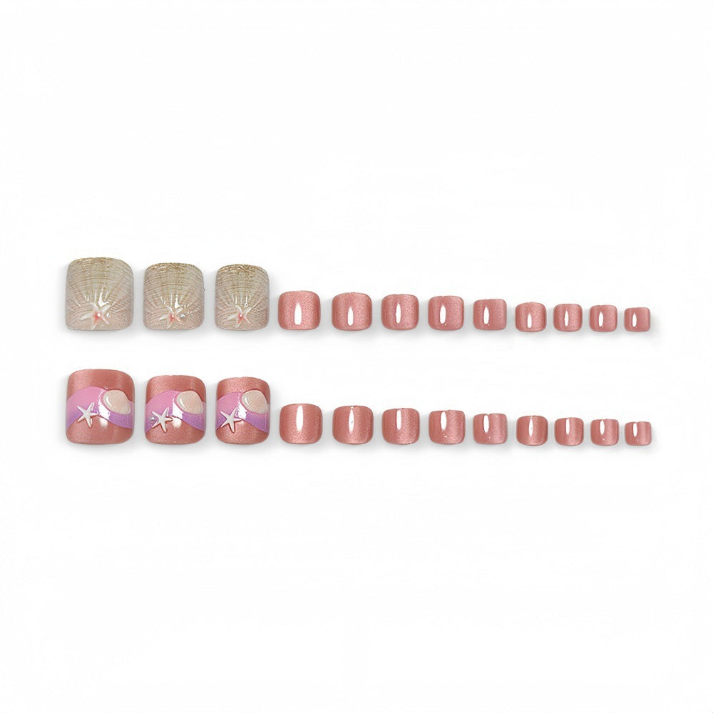 Nail art set with maritime motifs and glitter accents Bowlift