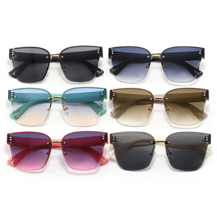 Ladies stylish sunglasses with elegant shield design Bowlift