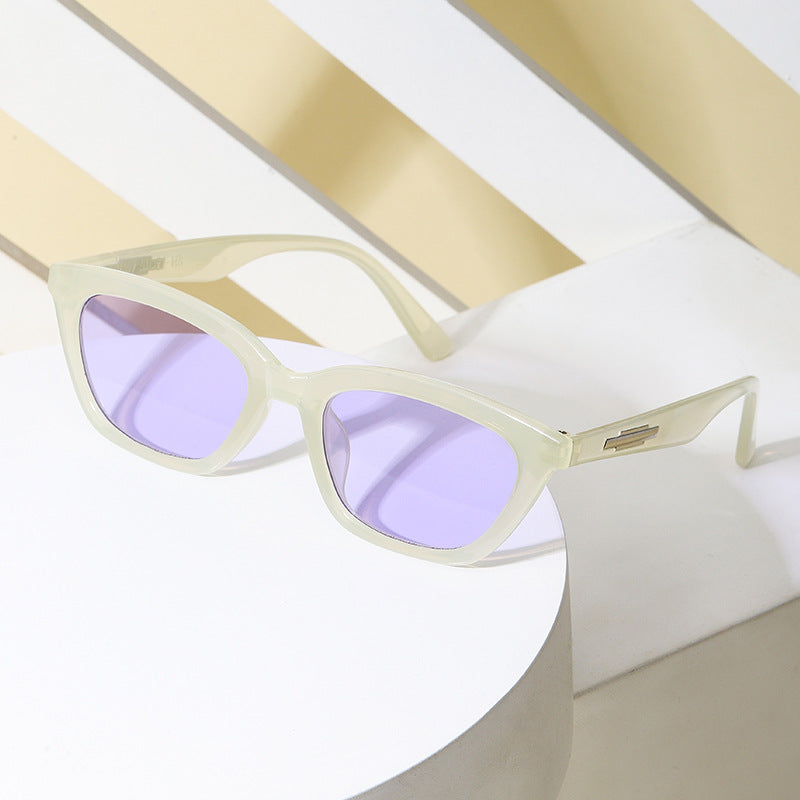 Women's fashionable Cat-Eye sunglasses with transparent frame and mirrored lenses Bowlift
