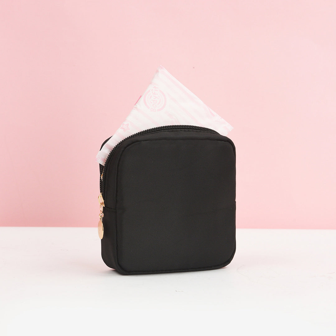 Cosmetic storage bag with fine stripe pattern Bowlift