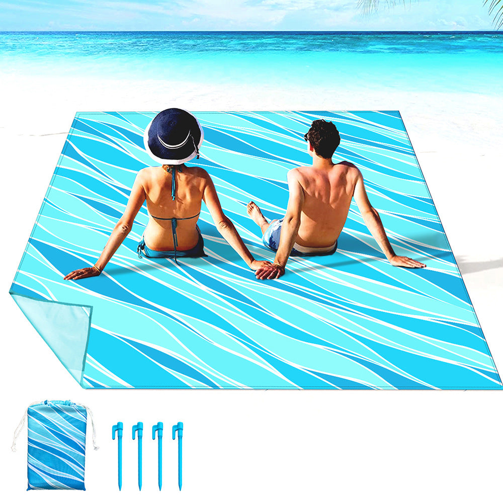 Beach blanket with colorful turtle pattern Bowlift