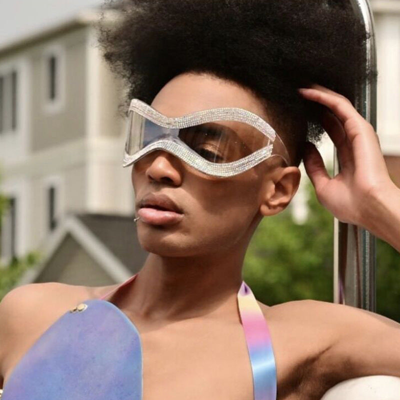 Ladies glamorous sunglasses with rhinestone-studded frame Bowlift