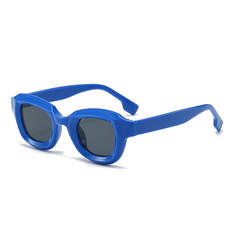 Women Fashion Sunglasses in Trendy Design Bowlift