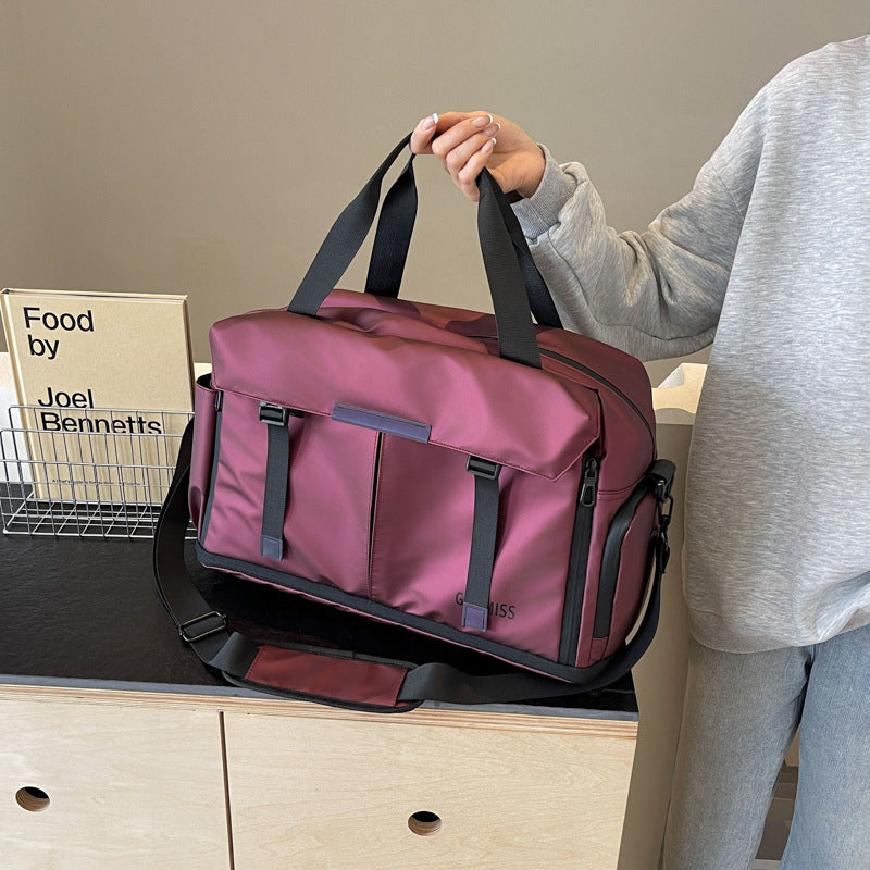 Athletic Travel Bag With Adjustable Shoulder Strap Bowlift