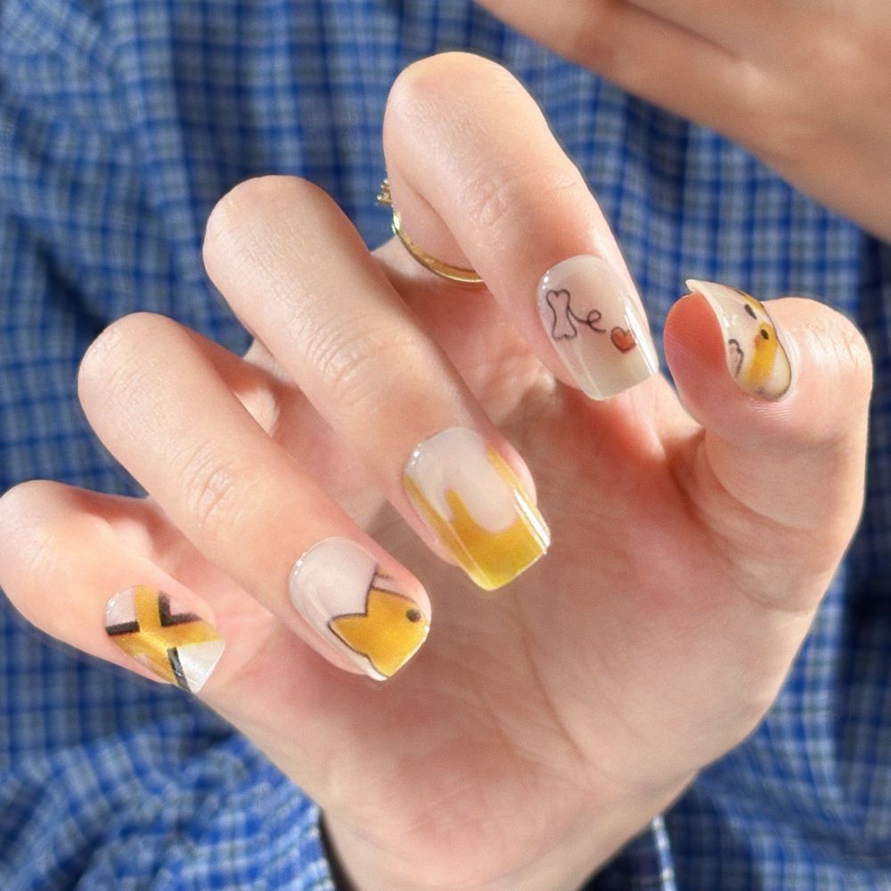 Artificial Nails in Stylish Ombre Design Bowlift