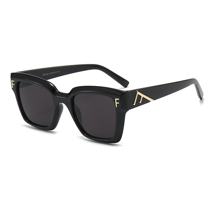 Ladies fashionable square sunglasses with gold details Bowlift