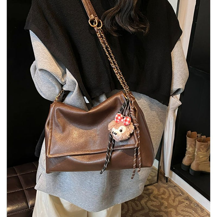 Modern Chain-Strap Handbag Bowlift