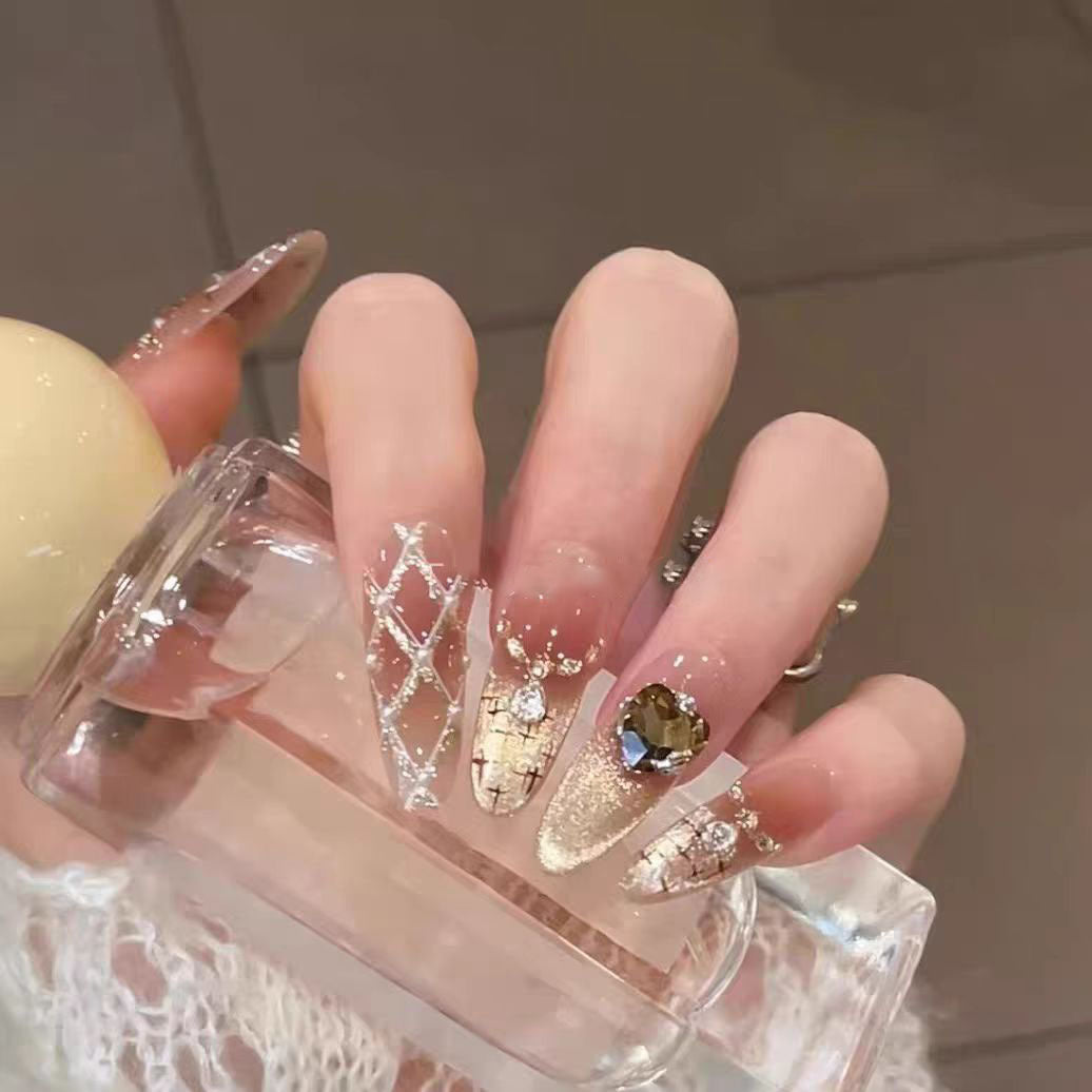 Decorative Press-On Nail Set with Gemstone Accents Bowlift
