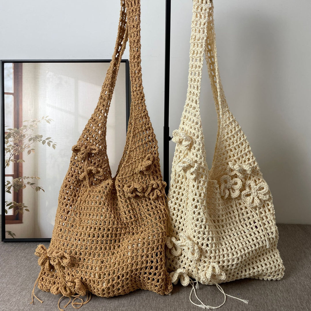 Hand-knotted beach bag with flower details Bowlift
