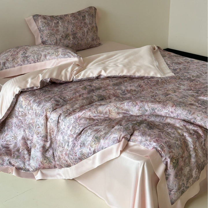 Luxurious satin-like floral bedding set with silky shiny trim
