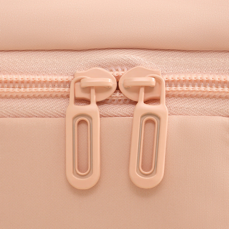 Stylish Structured Makeup Case Bowlift