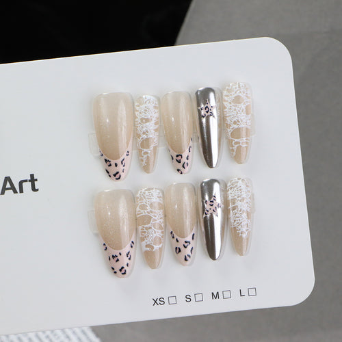 French Tip Press-On Nail Art Bowlift
