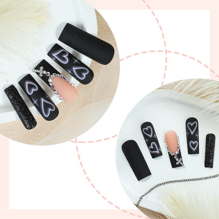 Artificial nail set with elegant glitter and heart designs Bowlift