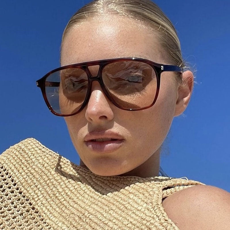 Women's sunglasses in trendy tortoise design Bowlift