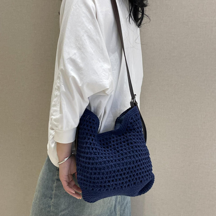 Woven Material Handbag Bowlift