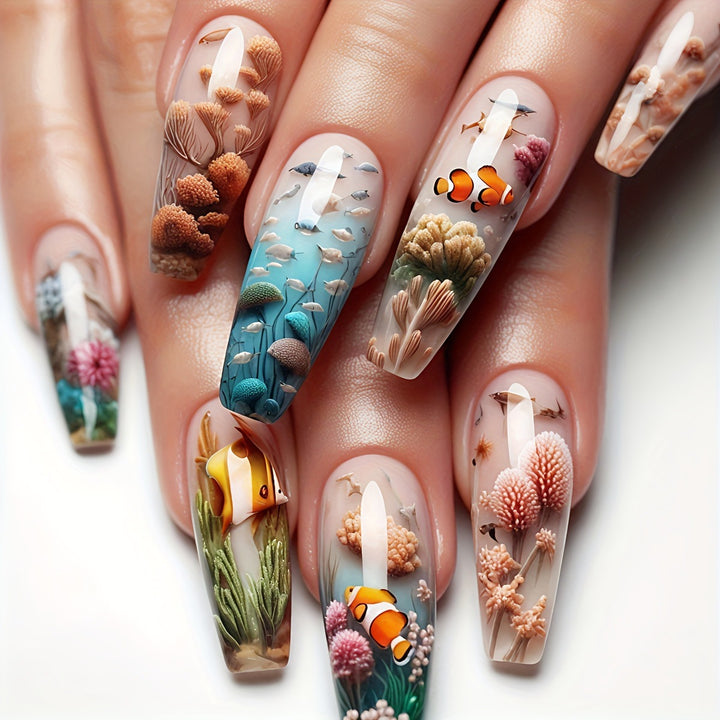 Artificial nails with maritime underwater motif Bowlift