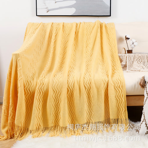 Women Comfortable Knitted Blanket with Modern Zigzag Pattern Bowlift