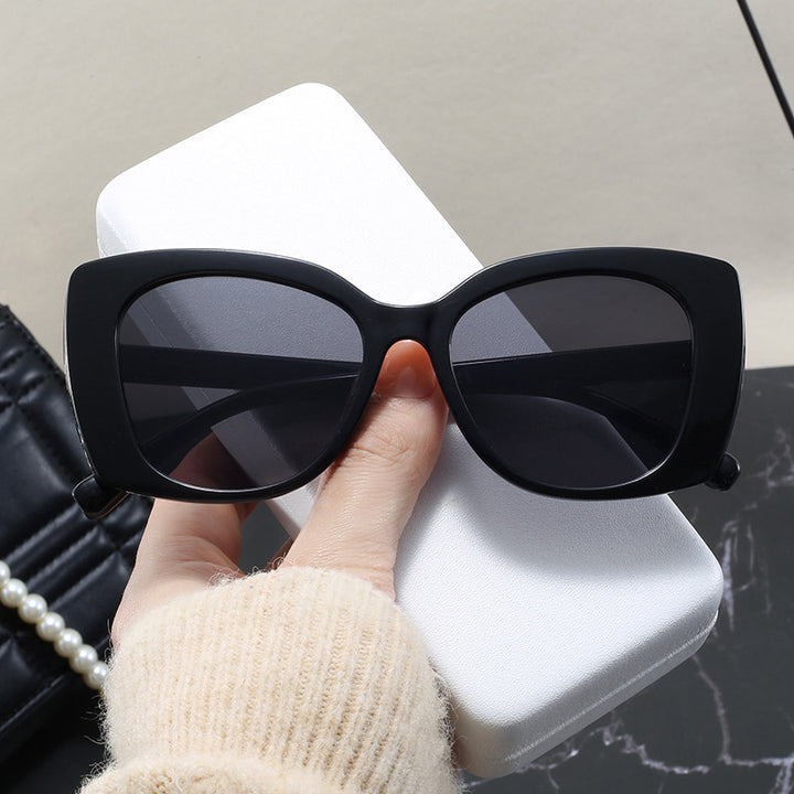 Women's oversized sunglasses with elegant design Bowlift