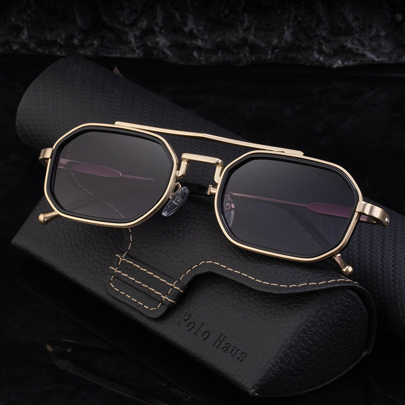 Women's fashionable sunglasses in striking, asymmetrical design Bowlift