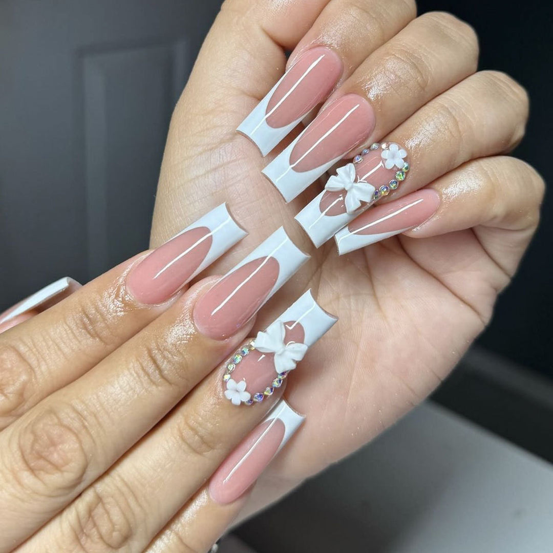 Elegant 3D Floral Accent Nail Art Extensions Bowlift