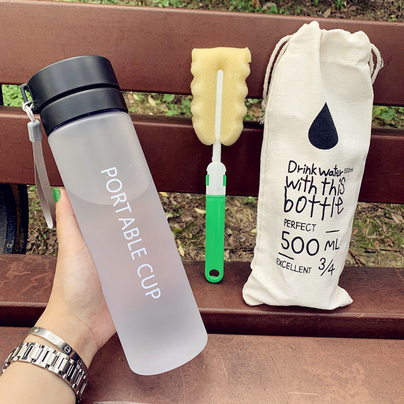 Women's portable water bottle with practical cleaning system Bowlift