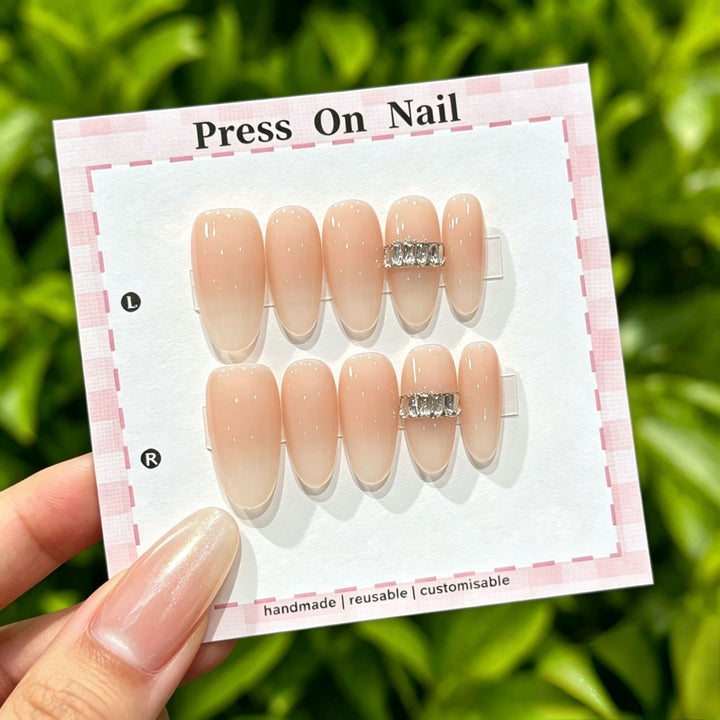Decorative Long-Lasting Press-On Nail Set