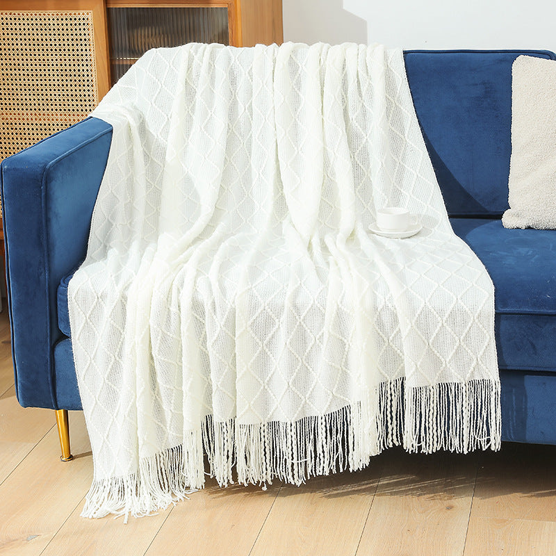 Women High-quality and stylish fleece blanket with modern textured pattern Bowlift