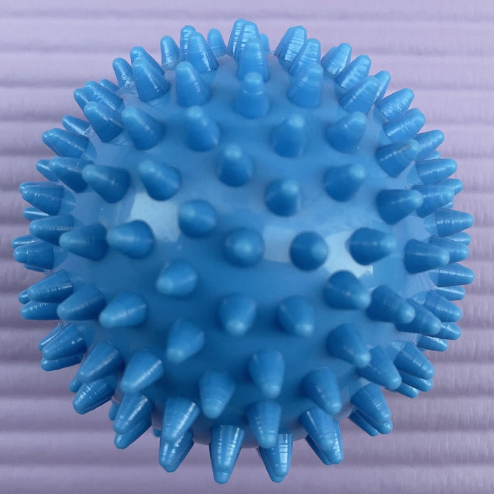 Massage ball with knobs Bowlift