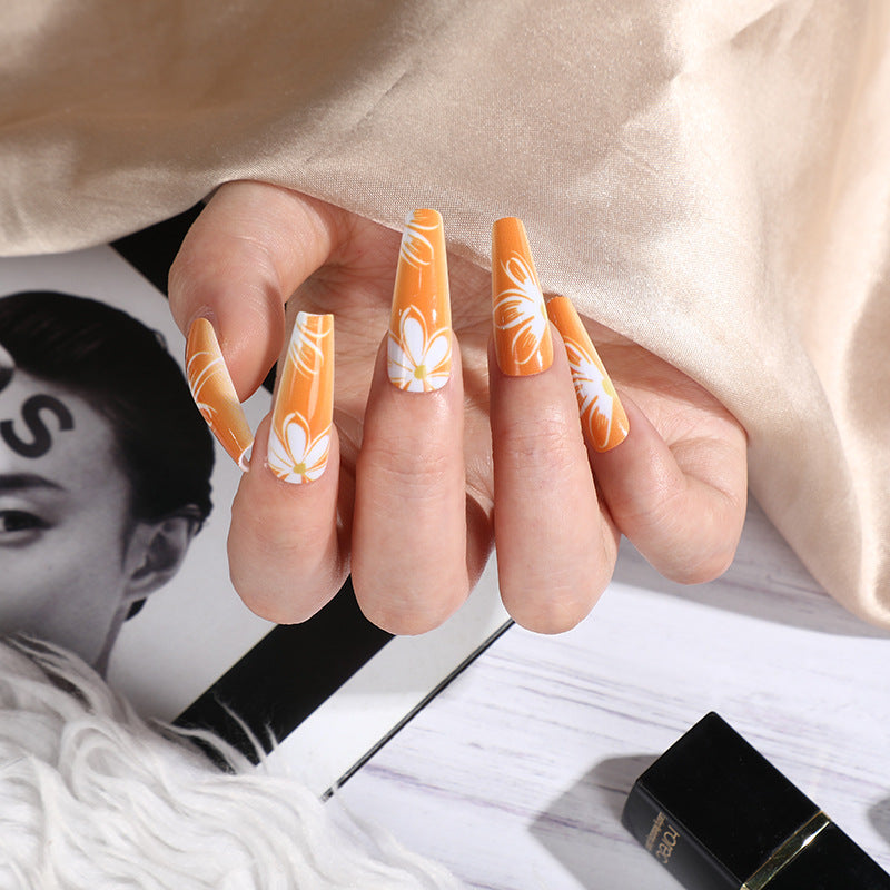 Stylish artificial nails with floral accents Bowlift