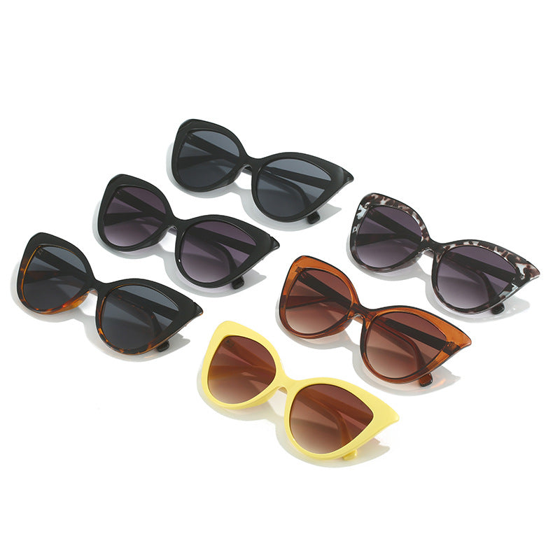 Women's Cat-Eye Sunglasses with Stylish Frame and UV Protection Bowlift