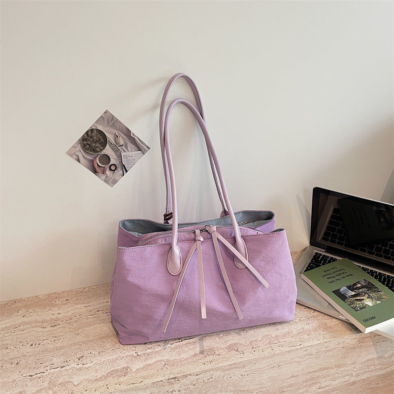Elegant Tote Bag with Zipper and Practical Interior Pockets Bowlift