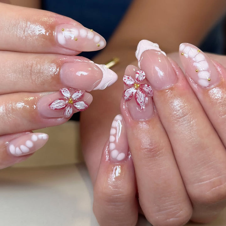Artistic Floral Accent Nail Art Set Bowlift