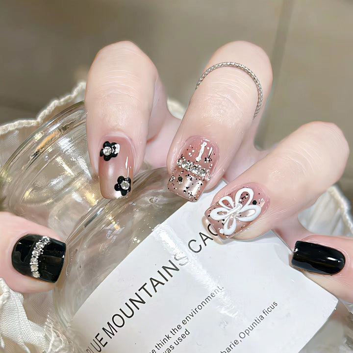 Elegant Long Press-On Nails Set with Artistic Tips Bowlift