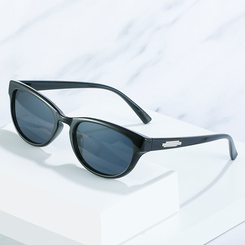 Cat-Eye Shaped Sunglasses Bowlift