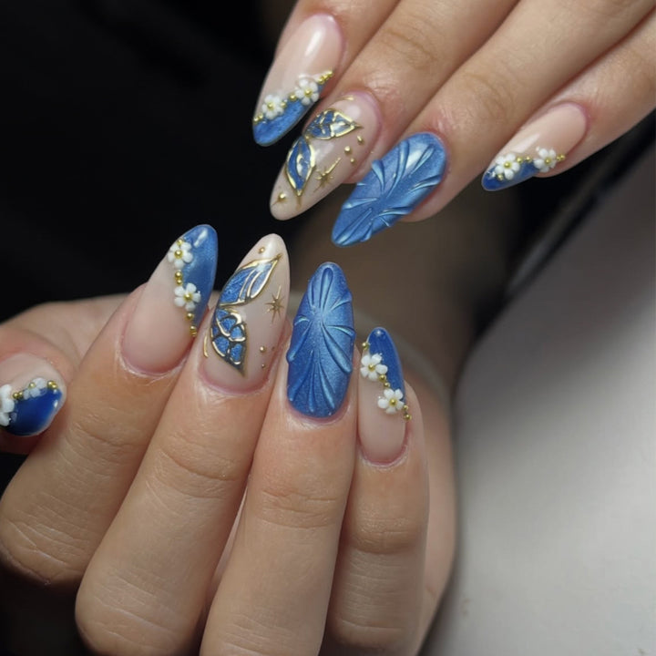 Elegant 3D Floral Nail Art Extensions Bowlift
