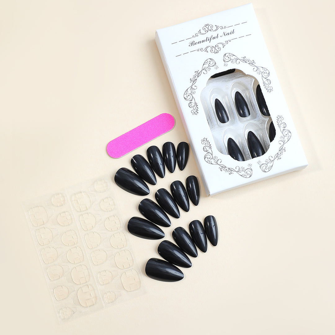 Artificial nail set with stylish, pointed design Bowlift