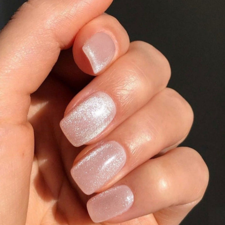 Beautifying Press-On Nail Set Bowlift