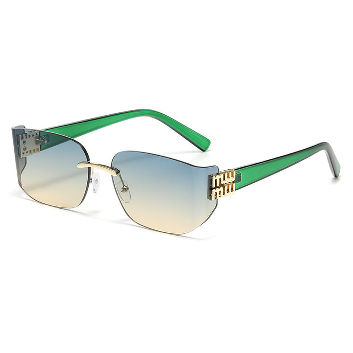 Chic Angular Frame Sunglasses